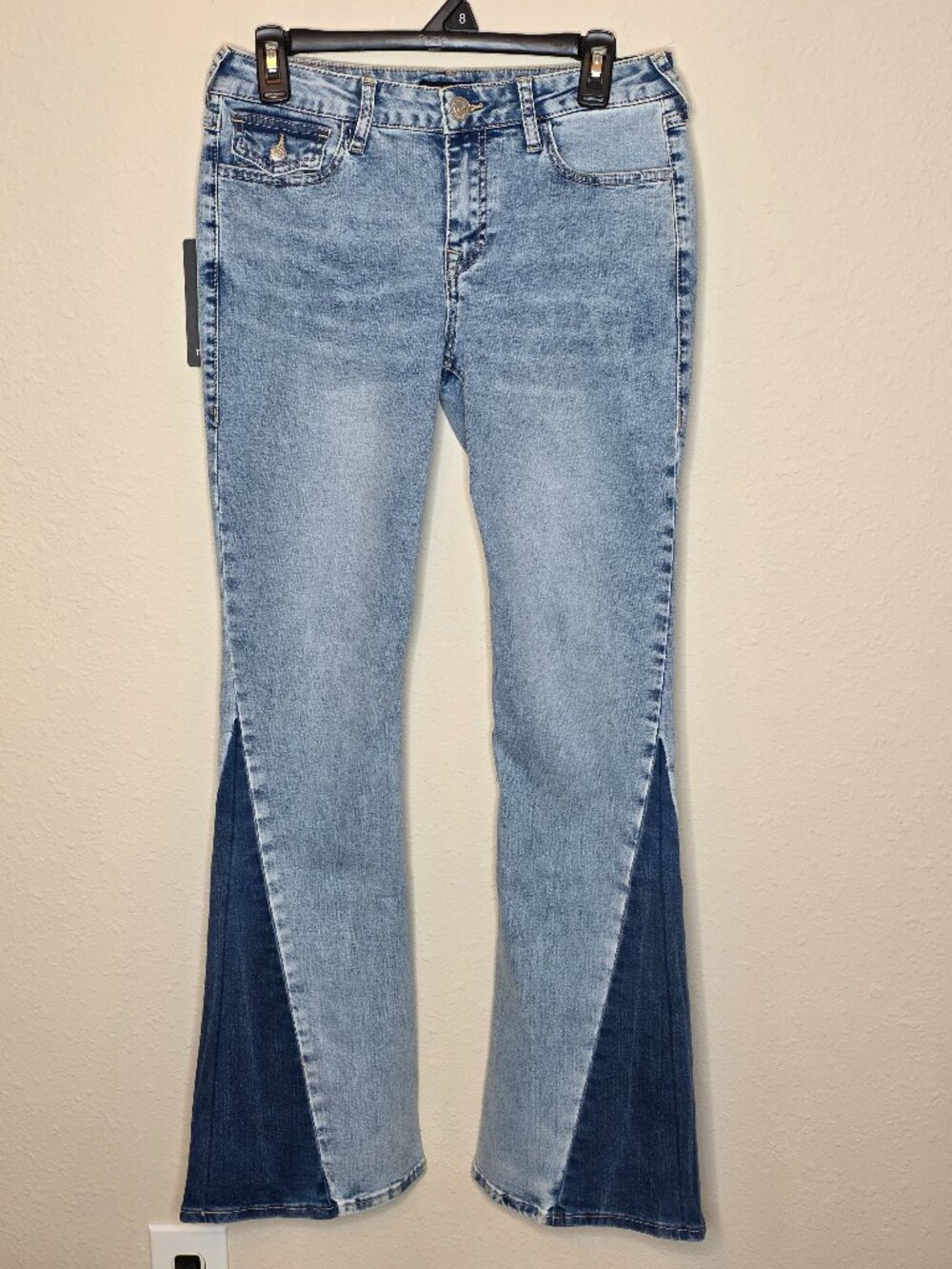 NWT True Religion "Joey" 2 tone Flare Mid-Rise Denim Jeans, Women's Size 28